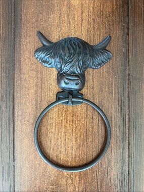 Highland Cow Wall Towel Ring in Dark Brown